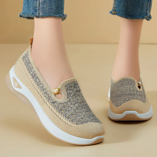 Shoes for women 2026 Spring Autumn hot casual shoes with soft soles lightweight single shoe for women breathable mother shoes